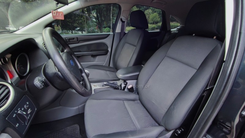 FOCUS 2.0 GLX 16V GASOLINA 4P MANUAL - 2009 - FARROUPILHA