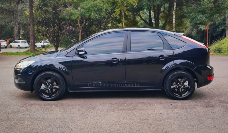 FOCUS 2.0 GLX 16V GASOLINA 4P MANUAL - 2009 - FARROUPILHA