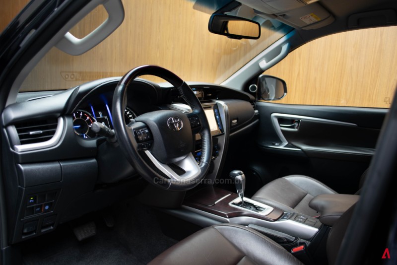 HILUX SW4 2.8 SRX 4X4 16V TURBO INTERCOOLER DIESEL 4P AUTOMÁTICO - 2019 - GARIBALDI