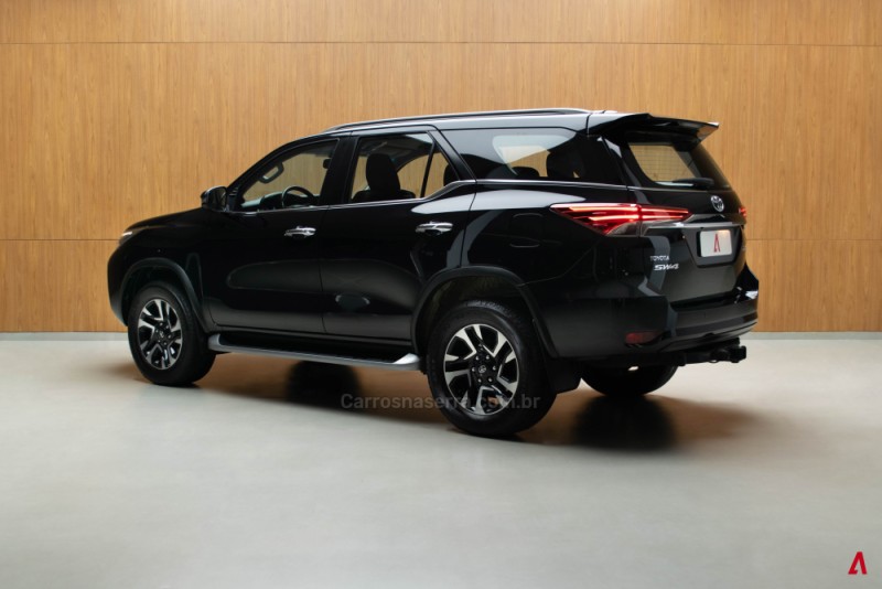 HILUX SW4 2.8 SRX 4X4 16V TURBO INTERCOOLER DIESEL 4P AUTOMÁTICO - 2019 - GARIBALDI