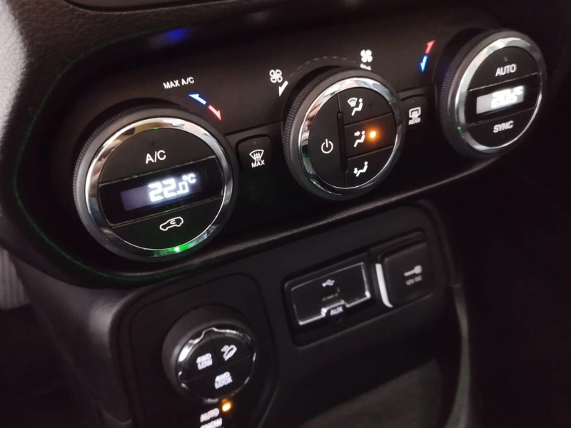 RENEGADE 2.0 16V TURBO DIESEL LIMITED 4P 4X4 AUTOMÁTICO - 2018 - CAXIAS DO SUL