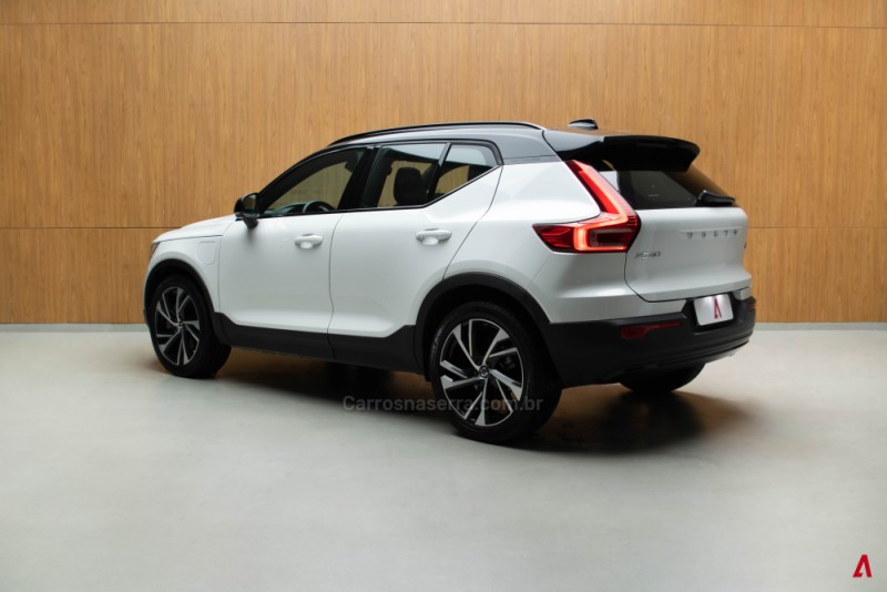 XC 40 1.5 T5 HÍBRIDO R-DESIGN FWD - 2021 - GARIBALDI