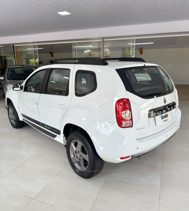 DUSTER 2.0 TECH ROAD II 4X4 16V FLEX 4P MANUAL - 2014 - VILA FLORES
