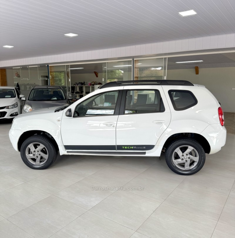 DUSTER 2.0 TECH ROAD II 4X4 16V FLEX 4P MANUAL - 2014 - VILA FLORES