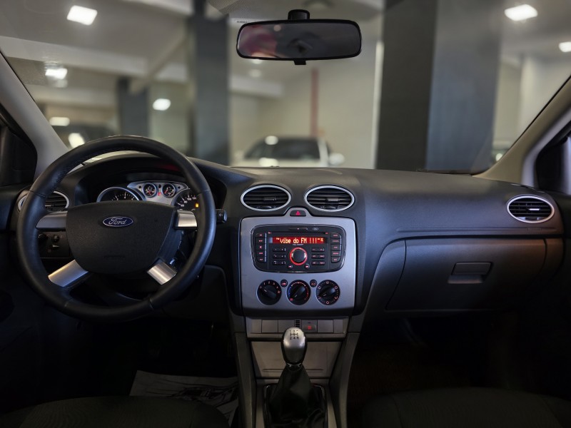 FOCUS 1.6 8V FLEX 4P MANUAL - 2011 - CAXIAS DO SUL