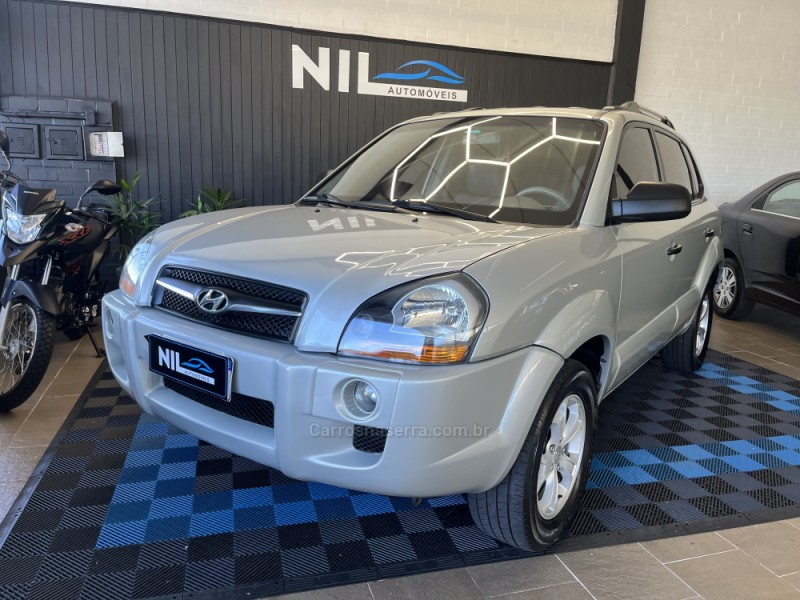 TUCSON 2.0 MPFI GL 16V 142CV 2WD GASOLINA 4P MANUAL