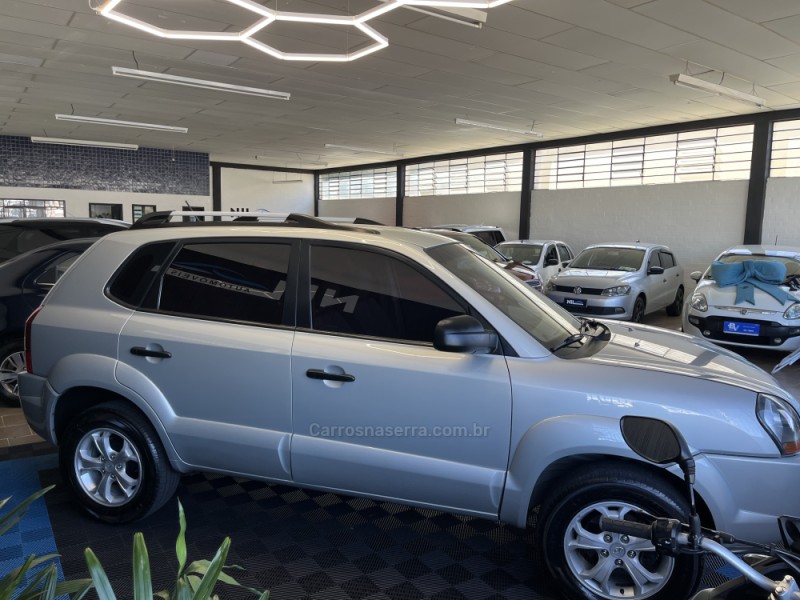 TUCSON 2.0 MPFI GL 16V 142CV 2WD GASOLINA 4P MANUAL - 2012 - CAXIAS DO SUL