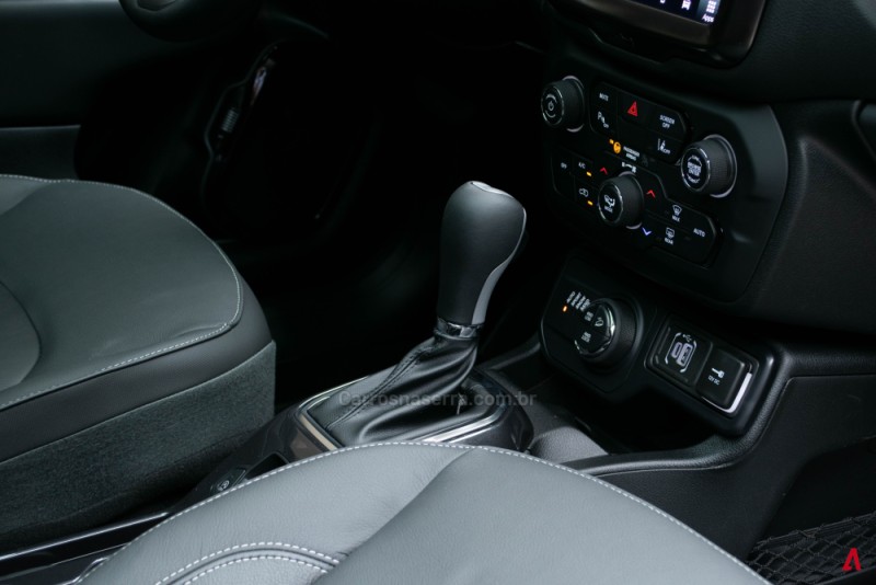 RENEGADE 1.3 16V WILLYS T270 4X4 TURBO FLEX 4P AUTOMÁTICO - 2026 - GARIBALDI