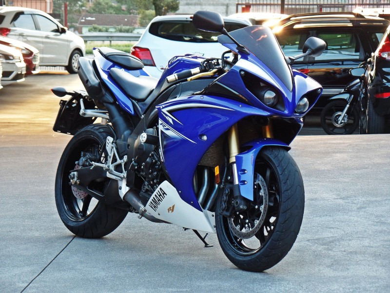 YZF R1