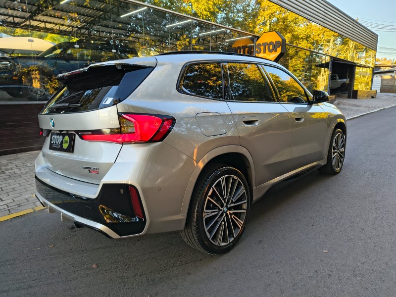 X1 2.0 16V TURBO ACTIVEFLEX SDRIVE20I M SPORT 4P AUTOMÁTICO - 2023 - DOIS IRMãOS