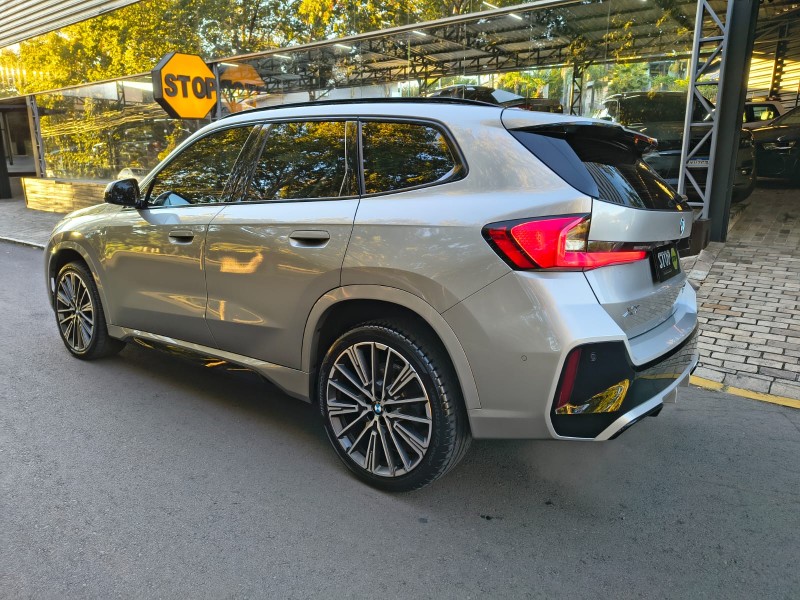X1 2.0 16V TURBO ACTIVEFLEX SDRIVE20I M SPORT 4P AUTOMÁTICO - 2023 - DOIS IRMãOS