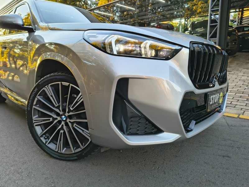 X1 2.0 16V TURBO ACTIVEFLEX SDRIVE20I M SPORT 4P AUTOMÁTICO - 2023 - DOIS IRMãOS
