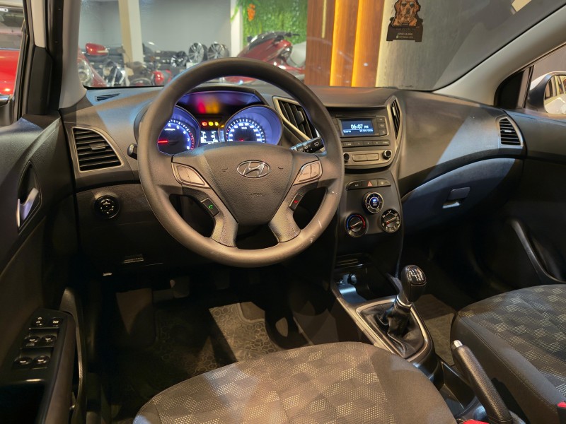 HB20 1.6 COMFORT 16V FLEX 4P MANUAL - 2016 - NOVO HAMBURGO