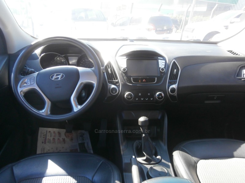 IX35 2.0 MPI 4X2 16V GASOLINA 4P MANUAL - 2011 - FARROUPILHA