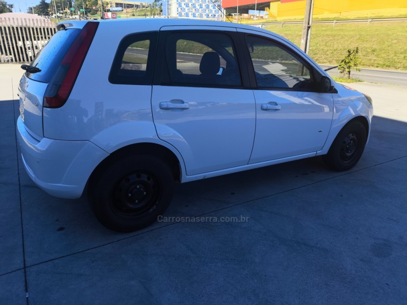 FIESTA 1.6 MPI HATCH 8V FLEX 4P MANUAL - 2014 - FARROUPILHA