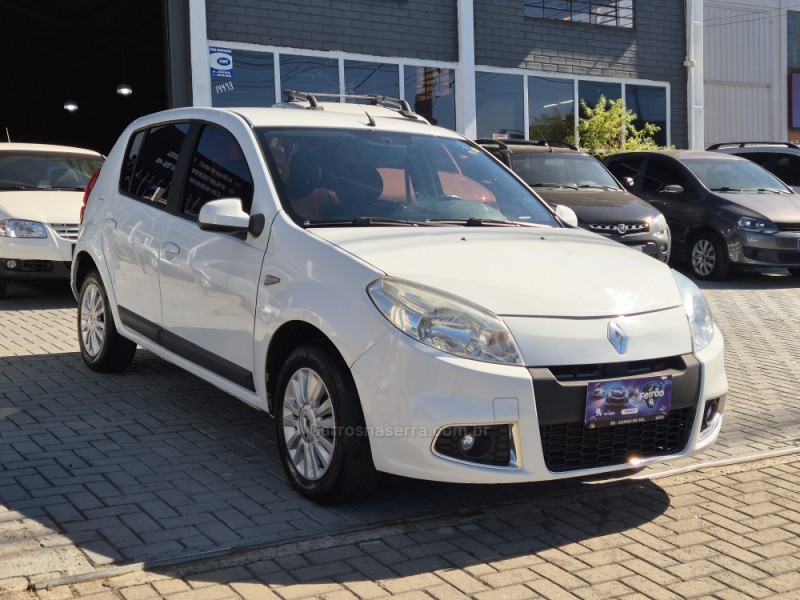 SANDERO 1.6 PRIVILÉGE 8V FLEX 4P MANUAL - 2013 - CAXIAS DO SUL