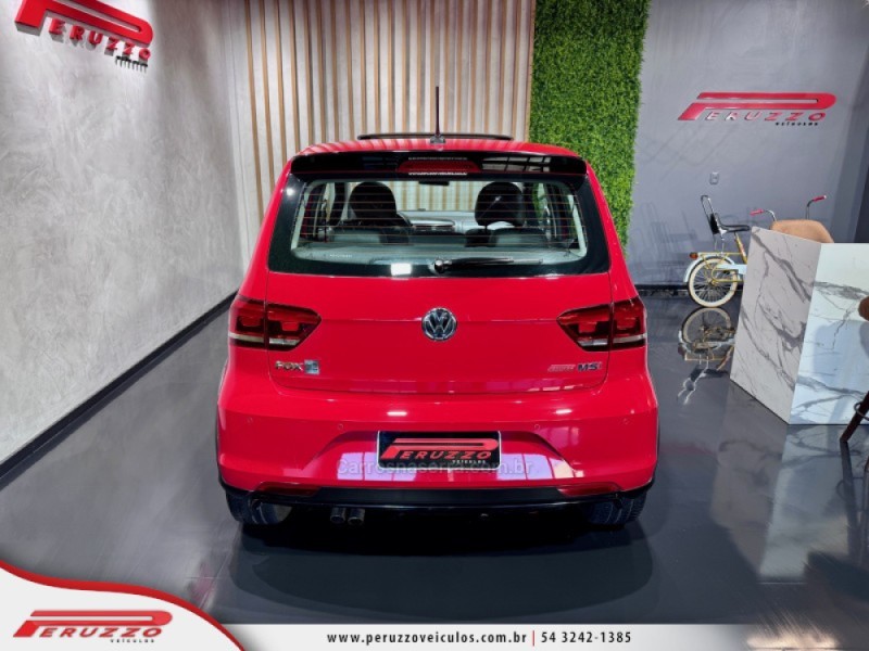 FOX 1.6 MSI PEPPER 16V FLEX 4P MANUAL - 2016 - NOVA PRATA