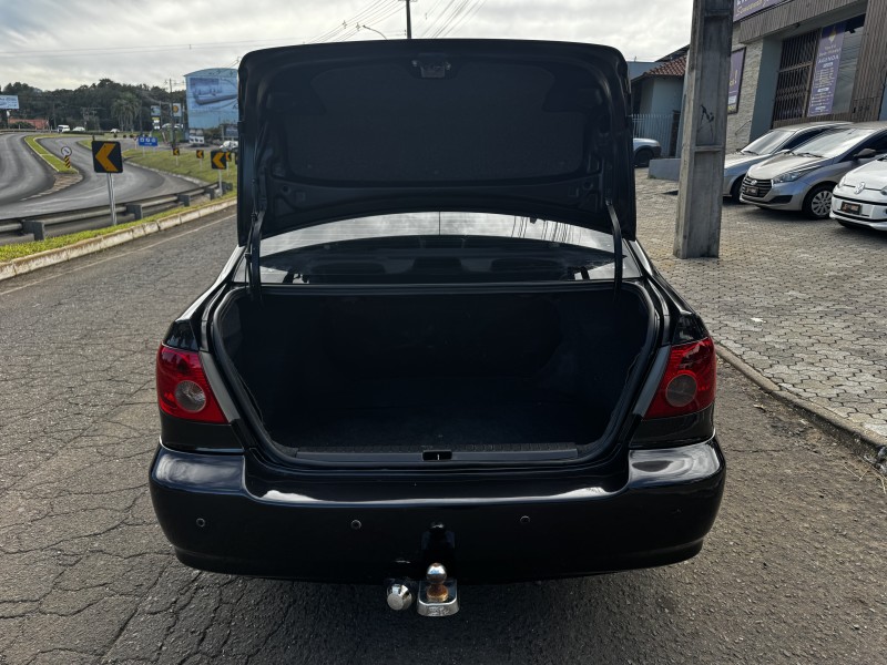 COROLLA 1.8 XEI 16V FLEX 4P MANUAL - 2005 - DOIS IRMãOS