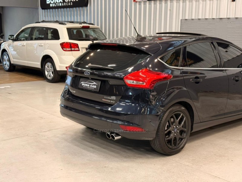 FOCUS 2.0 TITANIUM PLUS HATCH 16V FLEX 4P AUTO - 2016 - CAXIAS DO SUL