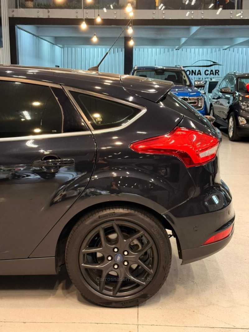 FOCUS 2.0 TITANIUM PLUS HATCH 16V FLEX 4P AUTO - 2016 - CAXIAS DO SUL