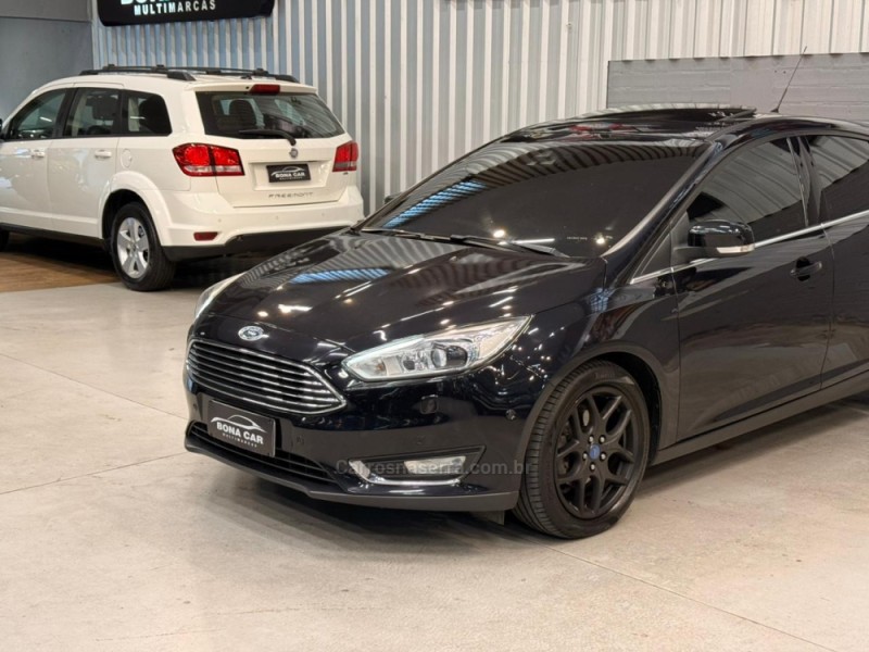 FOCUS 2.0 TITANIUM PLUS HATCH 16V FLEX 4P AUTO - 2016 - CAXIAS DO SUL