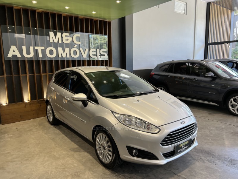 FIESTA 1.6 TITANIUM HATCH 16V FLEX 4P AUTOMÁTICO - 2017 - CAXIAS DO SUL