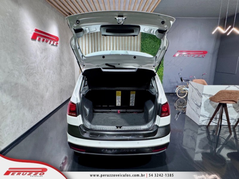 SPACE CROSS 1.6 MI 8V FLEX 4P MANUAL - 2013 - NOVA PRATA