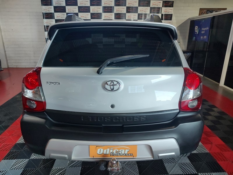 ETIOS CROSS 1.5 16V FLEX 4P MANUAL - 2017 - CAXIAS DO SUL
