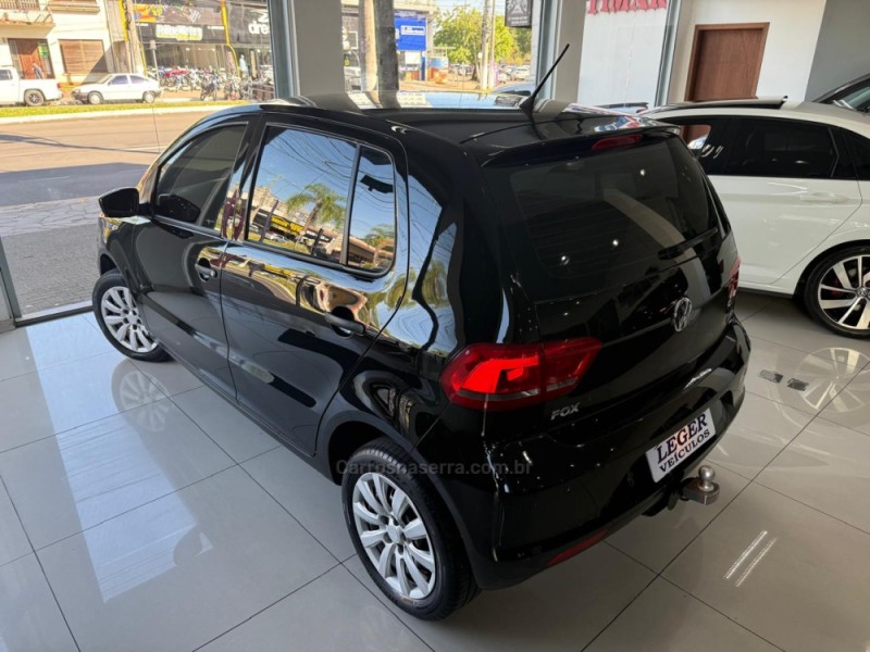 FOX 1.6 MSI TRENDLINE 8V FLEX 4P MANUAL - 2016 - SãO LEOPOLDO