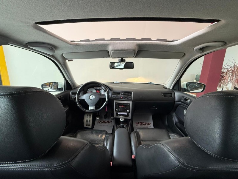 GOLF 1.6 MI SPORTLINE 8V FLEX 4P MANUAL - 2014 - VACARIA