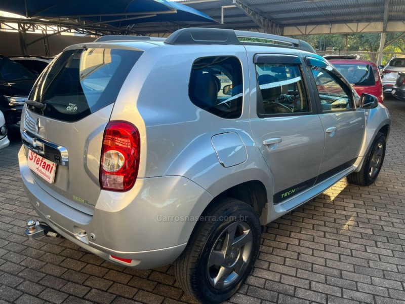 DUSTER 2.0 DYNAMIQUE 4X2 16V FLEX 4P AUTOMÁTICO - 2013 - FELIZ