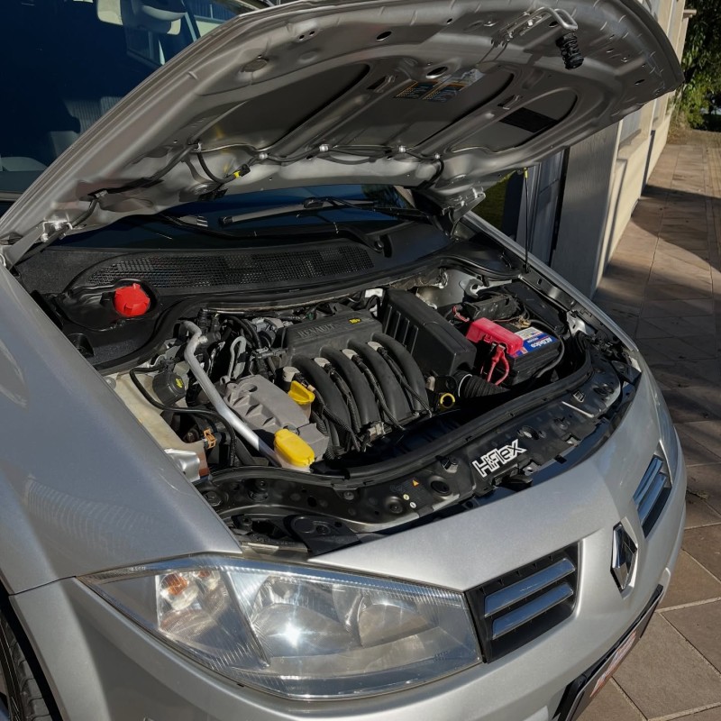 MÉGANE 1.6 DYNAMIQUE GRAND TOUR 16V FLEX 4P MANUAL - 2012 - NOVA PETRóPOLIS