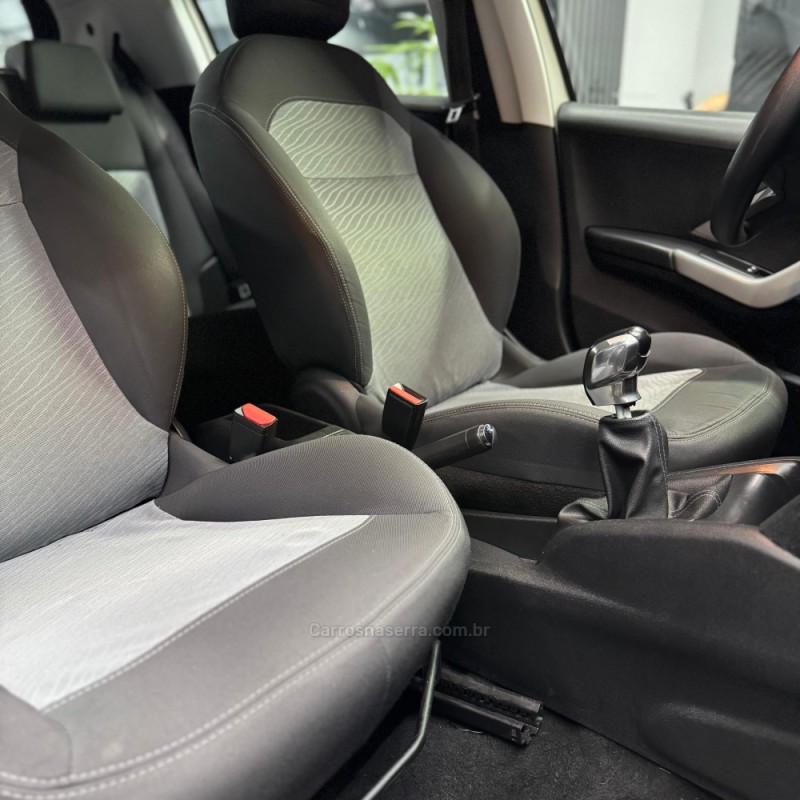 208 1.5 ACTIVE 8V FLEX 4P MANUAL - 2014 - ESTâNCIA VELHA