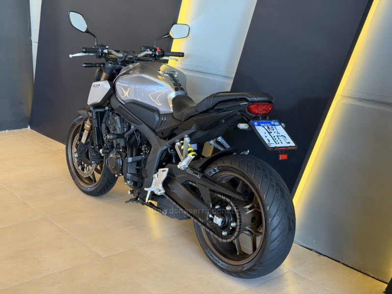CB 650R E-CLUTCH - 2021 - CAXIAS DO SUL