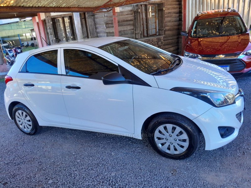 HB20 1.0 UNIQUE 12V FLEX 4P MANUAL - 2014 - VERANóPOLIS