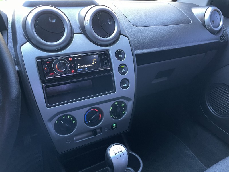 FIESTA 1.6 MPI CLASS SEDAN 8V FLEX 4P MANUAL - 2013 - CAXIAS DO SUL