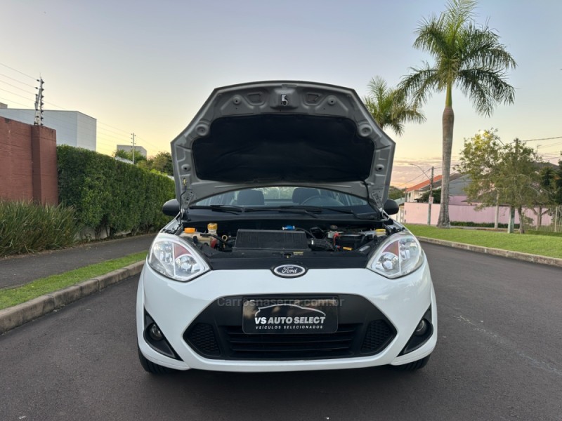 FIESTA 1.6 MPI CLASS SEDAN 8V FLEX 4P MANUAL - 2013 - SãO LEOPOLDO