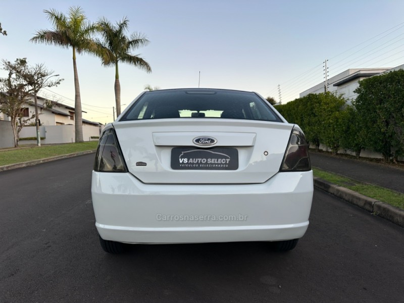 FIESTA 1.6 MPI CLASS SEDAN 8V FLEX 4P MANUAL - 2013 - SãO LEOPOLDO