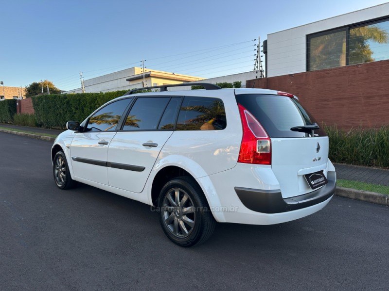MÉGANE 1.6 DYNAMIQUE GRAND TOUR 16V FLEX 4P MANUAL - 2013 - SãO LEOPOLDO