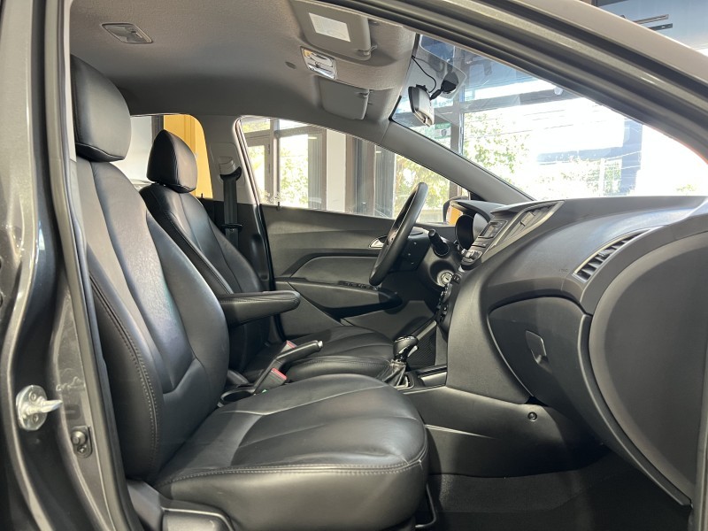 HB20 1.6 COMFORT PLUS 16V FLEX 4P AUTOMÁTICO - 2017 - CAXIAS DO SUL