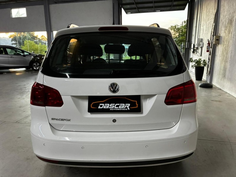 SPACEFOX 1.6 MI 8V FLEX 4P MANUAL - 2014 - BOM PRINCíPIO