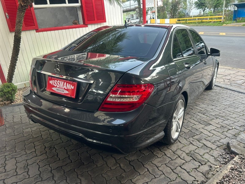 C 180 1.8 CGI CLASSIC 16V TURBO GASOLINA 4P AUTOMÁTICO - 2012 - TRêS COROAS