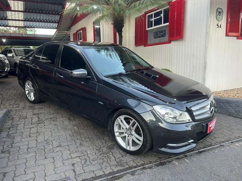 c 180 1.8 cgi classic 16v turbo gasolina 4p automatico 2012 tres coroas