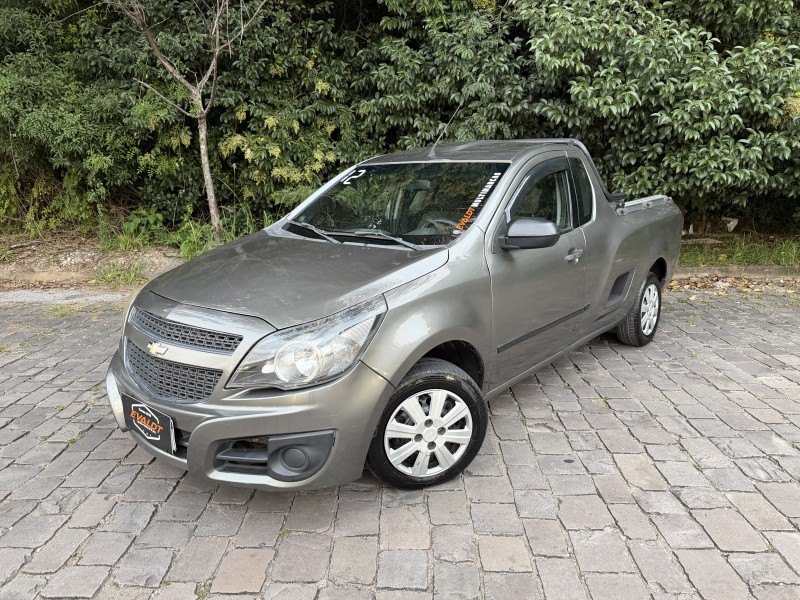 montana 1.4 mpfi ls cs 8v flex 2p manual 2012 caxias do sul