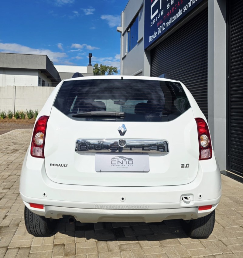 DUSTER 2.0 DYNAMIQUE 4X2 16V FLEX 4P MANUAL - 2015 - LAJEADO