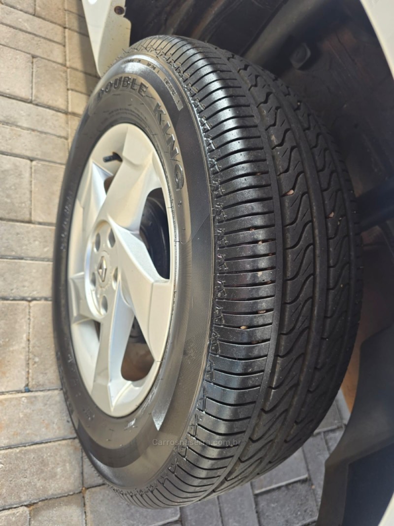 DUSTER 2.0 DYNAMIQUE 4X2 16V FLEX 4P MANUAL - 2015 - LAJEADO