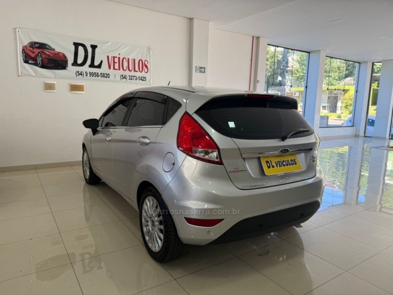 FIESTA 1.6 TITANIUM HATCH 16V FLEX 4P AUTOMÁTICO - 2014 - NOVA BASSANO
