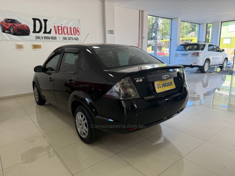 FIESTA 1.6 MPI SEDAN 8V FLEX 4P MANUAL - 2012 - NOVA BASSANO
