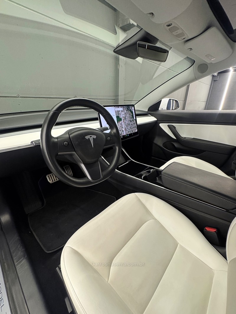 MODEL 3 REAR WEEL DRIVE  - 2018 - PASSO FUNDO