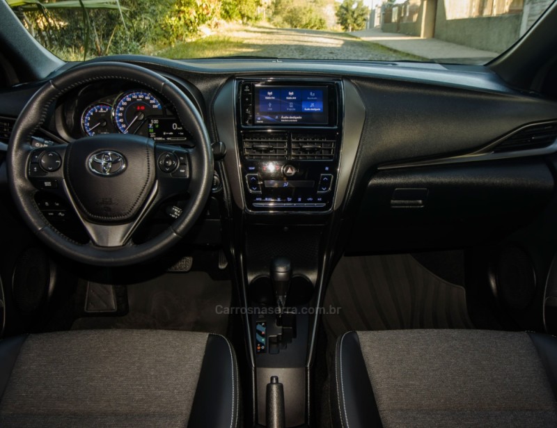 YARIS 1.5 XS CONNECT 16V FLEX 4P AUTOMÁTICO - 2023 - NOVO HAMBURGO